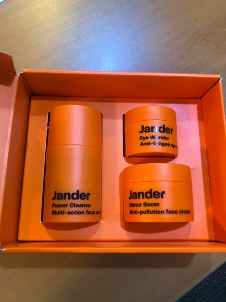 Ya está aquí la primera suscripción de cosmética masculina para que no  olvides cuidar tu piel a diario