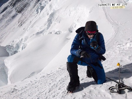 Kilian Jornet conquista la cumbre del Everest sin cuerda fija ni oxígeno suplementario