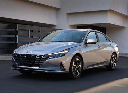 Hyundai Elantra Hybrid