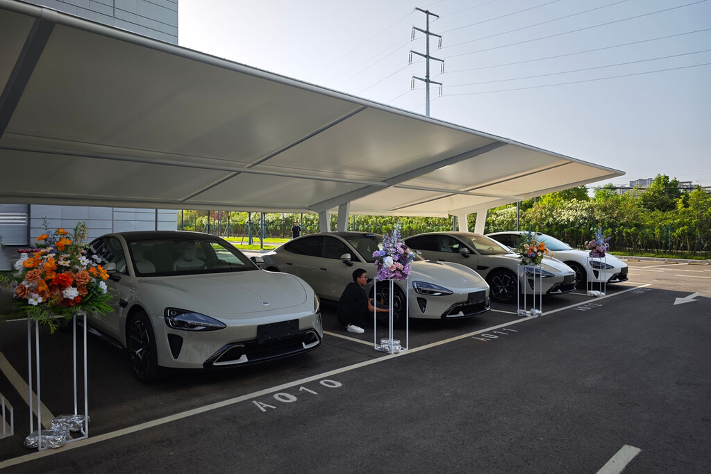 Xiaomi se topa con su primer gran cuello de botella con el YU7: las reservas superan por muchísimo su capacidad de producción 