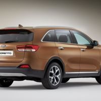 ¿Buscas un 4x4 para tirar de caravana? Que no sea una Volkswagen T5