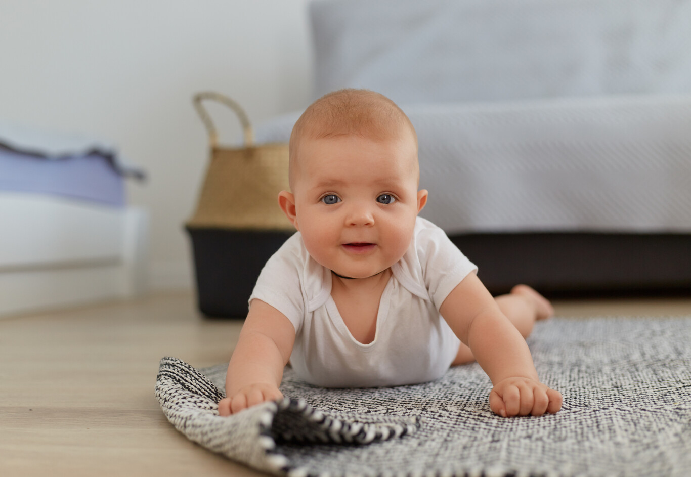 Reptar, un paso anterior al gateo que aporta muchos beneficios al bebé
