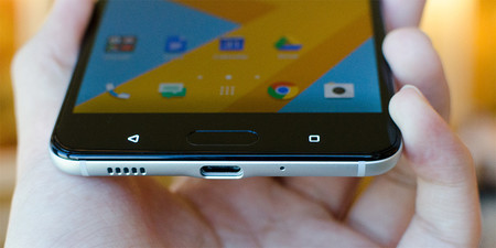 Audio-jack sí, audio-jack no... ¿Está Android perdiendo la oportunidad de diferenciarse de Apple?