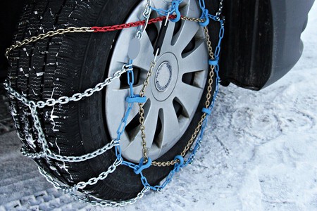 Cadenas coche nieve