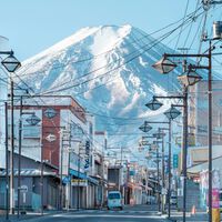 Todos os anos, o Monte Fuji se torna uma armadilha para turistas que precisam de resgate; o Japão cansou de arcar com os custos disso 
