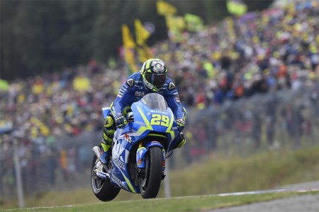 El incidente de Andrea Iannone y Aleix Espargaró "era cuestión de tiempo", según el de Aprilia