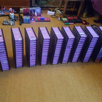 "Comecei a colecioná-las e já tenho mais de 650": homem abastece sua casa com eletricidade há 10 anos graças a baterias de laptops 