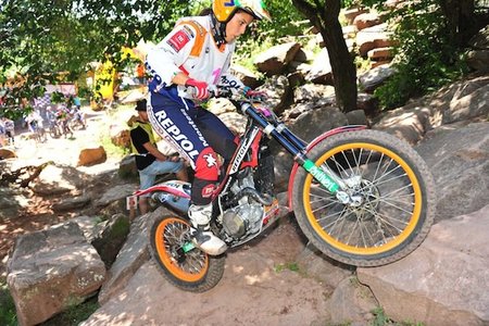 Laia Sanz vence la primera prueba del mundial femenino de trial en Alemania