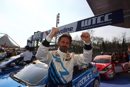 Yvan Muller domina en Monza. Nueva temporada pero las cosas no cambian