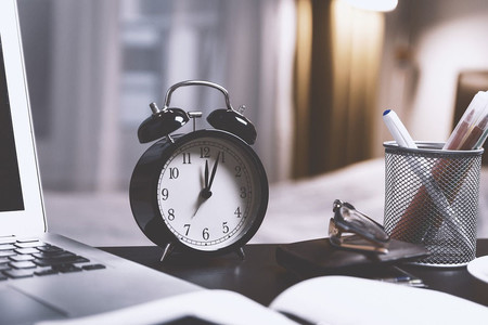 Ser dueño de tu tiempo, la lucha entre lo que debemos hacer y lo que hacemos en el trabajo