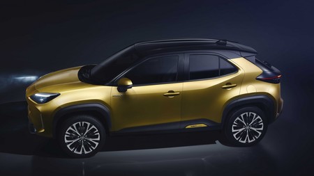 Toyota New Yaris Cross High Profile Left