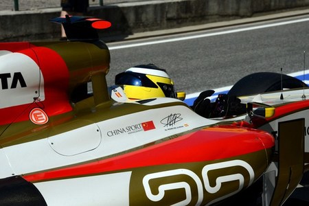 Los dos HRT se ven superados por los Marussia