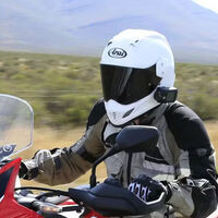 La nueva moda en moto es llevar una cámara y subirlo a Instagram. Pero, ¿es legal? Depende de lo que hagamos. Y te puede salir muy mal 