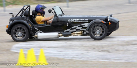 Caterham prepara una versión de acceso del Seven