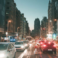 El Gobierno dibuja una hoja de ruta aún sin fecha para revisar el modelo de peajes y fomentar el coche eléctrico