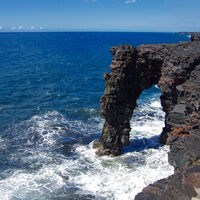 Colapsa en Hawái el emblemático arco marino Hōlei, de 550 años de antigüedad 