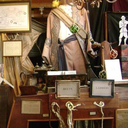 pirate-shop-826-valencia1332large_slideshow.jpg