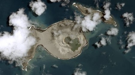 La NASA vio nacer esta pequeña isla en directo y ahora la ha visitado