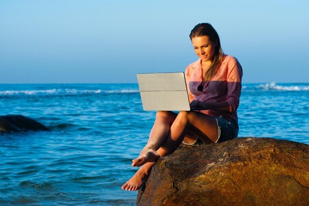 Internet en tu segunda residencia: las mejores alternativas para conectarse en vacaciones, y tarifas sin permanencia