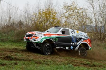 Dakar 2013: el Opel Antara RR de Balazs Szalay