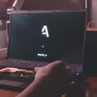 Un adolescente se fabrica un portátil 4K desde cero para un proyecto escolar. Ahora, comparte todos sus secretos 