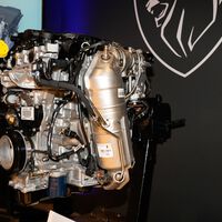 "Hemos cambiado todo". Peugeot ya está usando su salvavidas en los 208 y 2008: un motor totalmente nuevo que destierra al PureTech 