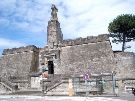 Getaria Monumento A Juan Sebastian Elcano Victorio Macho 1925 1