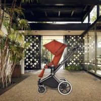 La silla Priam Cybex de estilo moderno y minimalista en homenaje a Charles & Ray Eames 