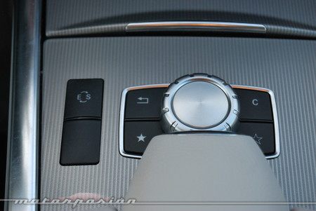 Mercedes-Benz E 220 CDI interior