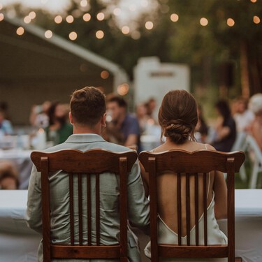 Sfera tiene un vestido de invitada por menos de 40 euros que nos hará triunfar en las bodas esta primavera