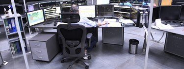 Raquel Ayllón, controladora ferroviaria y portavoz de SCF: "El CRC de Atocha tiene una cantidad de trabajo inhumana. No se podía ni ir al baño"