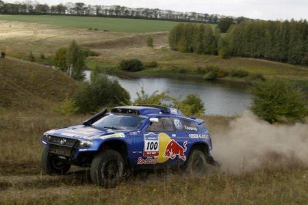 Carlos Sainz repite victoria en el Rally Ruta de la Seda