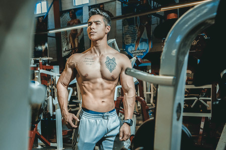 Cómo empezar a entrenar en el gimnasio si eres novato: entrenamiento de las semanas 15 y 16