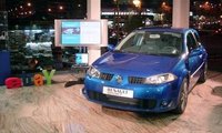 La subasta en eBay del Renault Megane firmado es un éxito