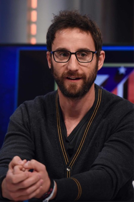 Dani Rovira, reconócelo, lo de vestir así de mal es por llevarnos la contraria, ¿no?