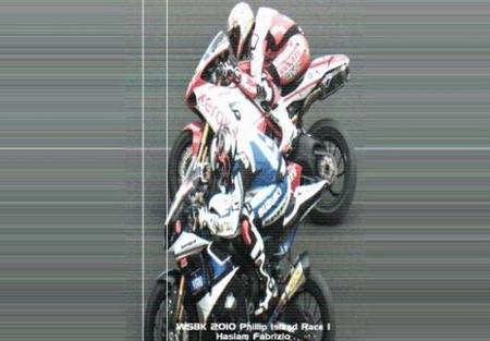 Leon Haslam gana la primera manga de Superbikes con fotofinish