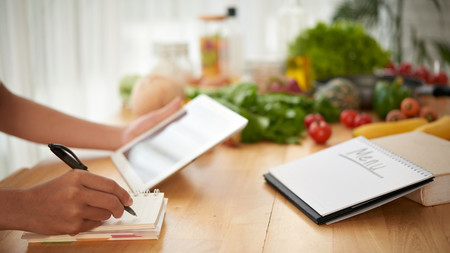 TheBundleCo nos ofrece 35 cursos y libros de cocina para regalar en Navidad o tomar ideas para el menú por 47,50 euros
