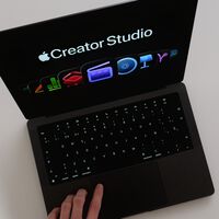 Adobe cobra 60 euros y Apple pide 13: la guerra por el software creativo ha entrado en su fase más agresiva