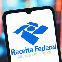Receita Federal usa Pix para detectar sonegação e cruzamento de dados com Imposto de Renda já gera multas em 2025 