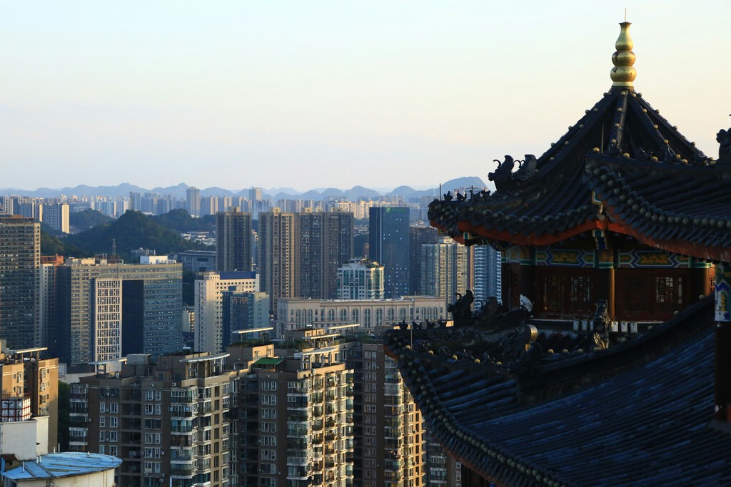 La economía de Japón encalló tras el estallido de una inmensa burbuja inmobiliaria: China afronta ahora el mismo problema