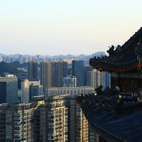 La economía de Japón encalló tras el estallido de una inmensa burbuja inmobiliaria: China afronta ahora el mismo problema