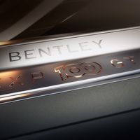 El Bentley EXP 100 GT comienza a destaparse con este teaser