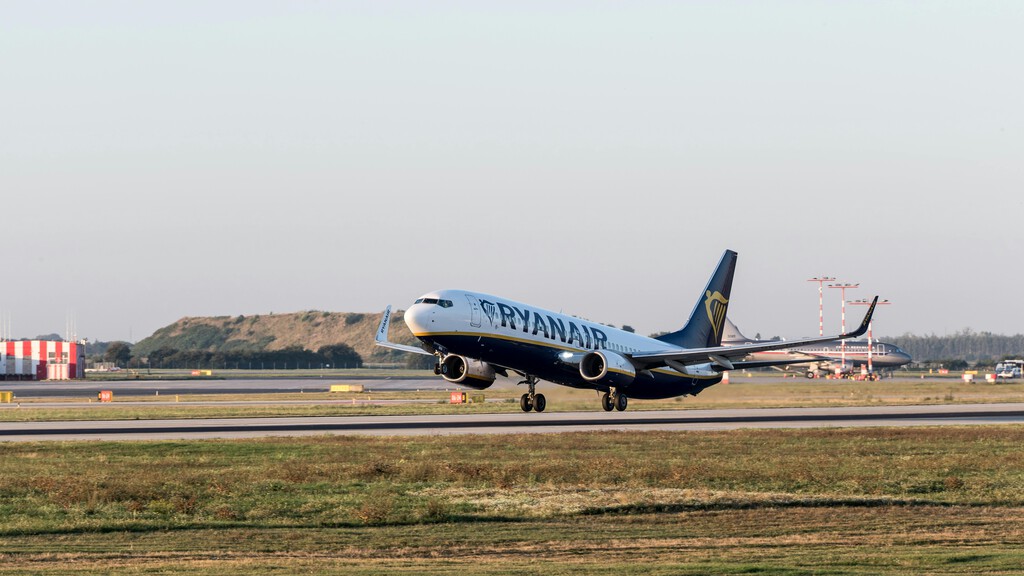Ryanair ha dejado a varios aeropuertos heridos de muerte en España. Ahora sabemos que tiene más pasajeros que nunca