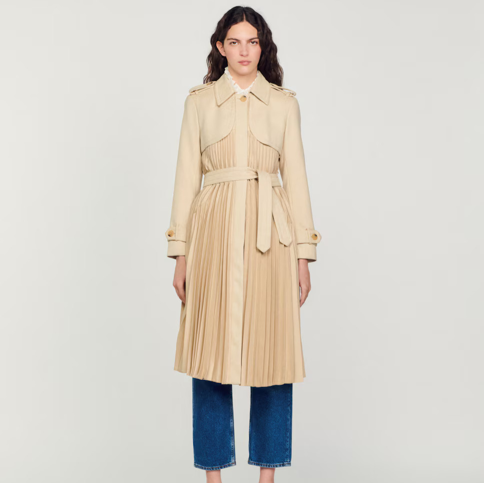 Sandro - Gabardina de mujer plisada con cinturón.