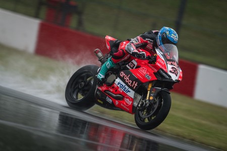 Marco Melandri Wsbk Gran Bretana 2018 2