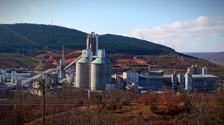 Cementera En La Robla, León. España