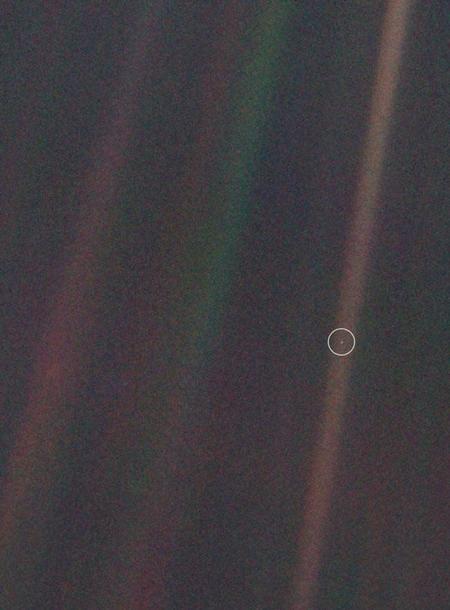 Se cumplen 25 años de la asunción de la que Tierra es un punto azul pálido