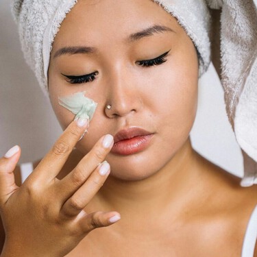 La cosmética coreana nos ha traído las cremas CICA y son un básico de muchos neceseres por su acción reparadora