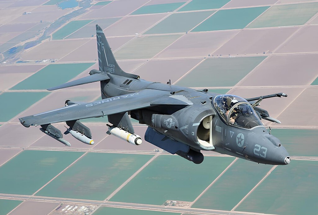 Ha vuelto a pasar: alguien ha filtrado cómo pilotar un AV-8B Harrier de los Estados Unidos en War Thunder Ha vuelto a pasar: alguien ha filtrado cómo pilotar un AV-8B Harrier de los Estados Unidos en War Thunder