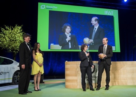 Los neumáticos fabricados a partir de flores de Continental premiados con el GreenTec Award 2014